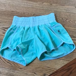 Lululemon trekker shorts